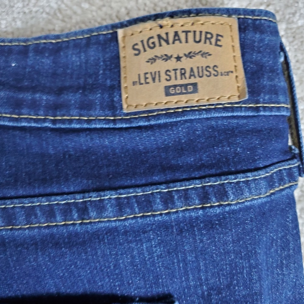 Levis Strauss Signature Women's Jeans Size 24M Mid Rise Boot Cut SeeMeasurements - Picture 13 of 16